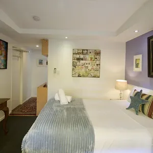 Hideaway Noosa Men Only Beach 3*, Peregian Beach Australia